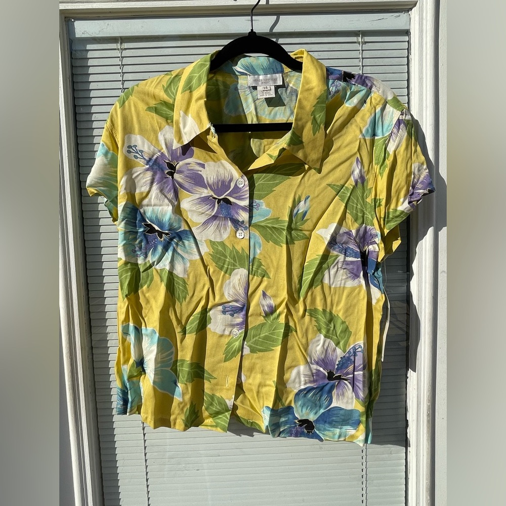 Jones New York Yellow Floral Button-Down Shirt with Blue & Purple Blooms